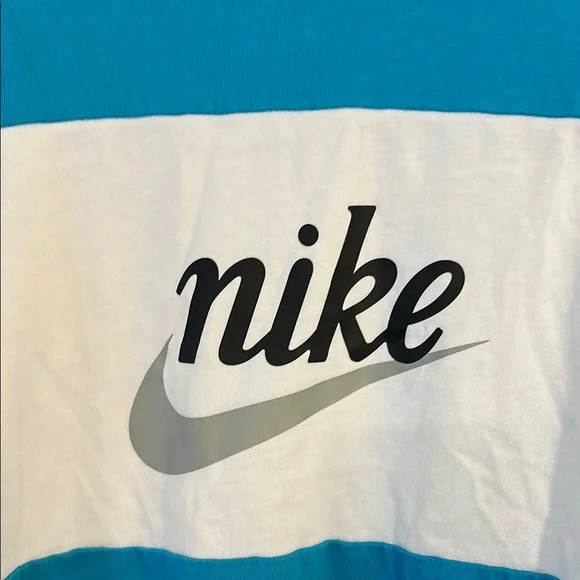 Nike Blue and White ladies long sleeve top - Picture 2 of 6